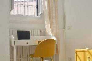 Ample 2-BR Space 1 min to Romolo M2