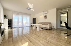 MJoy - Sea View Apartment
