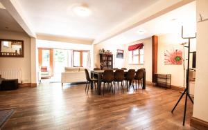 Betws Y Coed Holiday Home by Guestz