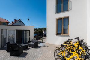 Nowa Marina - pokoje i domek z klimatyzacją