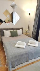 Near BUS Station Apartment with the Self-Check-In