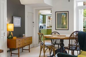 Cottage in central Porlock with garden & parking