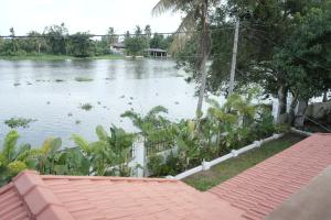 VJ Riverfront Villa