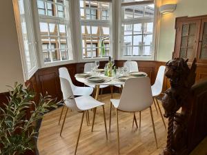Design Apartments mit Terrasse by JFB Living & Rentals