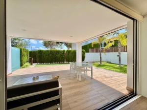 Acacia 1 Apt 33 - Ground Floor 2-Bed with Garden