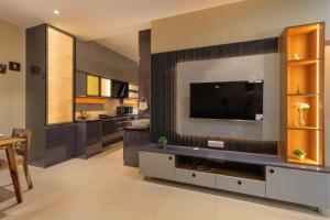 OrionRosewood Villa by RedOlive3BHKACNr Airport