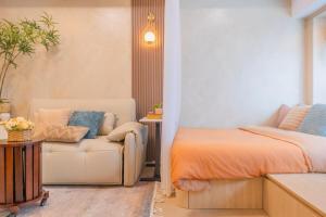 2 mins to Mall, with Washer and Automatic Sofa Bed