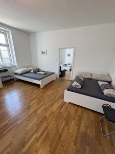 Three Bedroom Spacious Apartment near Train Station