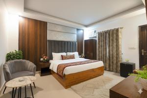 Hotel Marina Premium Near IGI Airport Delhi