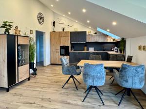 LuxLife - Luxury & Tranquility