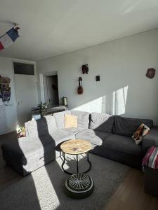 Vierdaagse apartment next to bus, train station & shops
