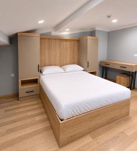 Ena Suites