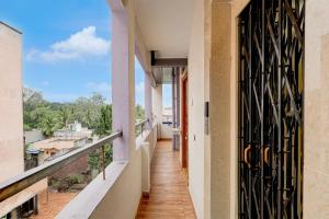 Hotel O by OYO Murari Grand