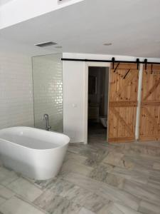 Casa en Primera Línea de Playa con Suite y piscina