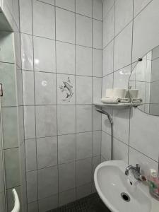 Central Corner - Budget friendly