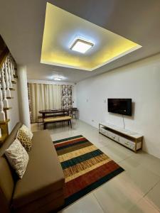 Panchos Crib Tagaytay - Homestay
