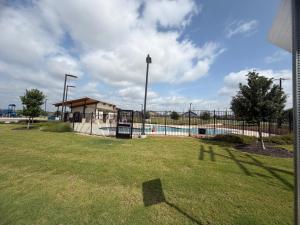 Spacious 4BR Home Near Lackland AFB & SeaWorld