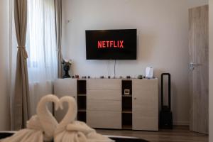 ChicStudio Full Kitchen AC Free Parking Popcorn