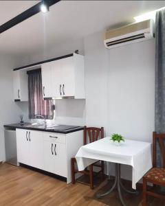 Aliaj Guesthouse