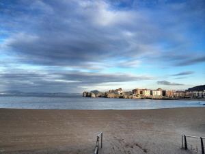 Ático 100m con terraza y piscina