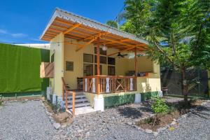 Bocaraca Caribbean Stay at Playa Chiquita