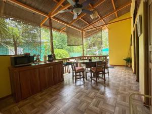 Bocaraca Caribbean Stay at Playa Chiquita