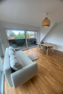 90 m2 Apartment with Balcony & Free Parking