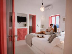 Mamma Mia Santorini Suites-Volcano -Caldera -Sunset View
