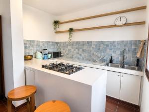 Casa Manarola Oceanfront Oasis & Pizza Cabin