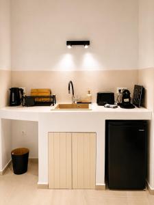 Anastasias Cycladic House with jacuzzi