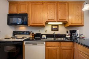 Beaver Village Unit #0221R