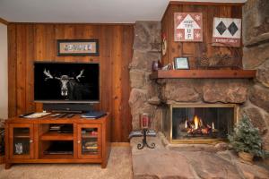 Beaver Village Unit #0412R