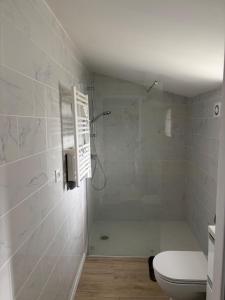 Villa en Duplex - Climatisée - Jardin - Parking - Proche de la mer à Sanary