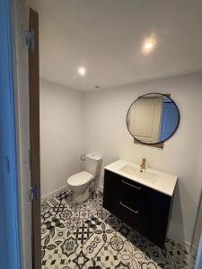 Villa en Duplex - Climatisée - Jardin - Parking - Proche de la mer à Sanary