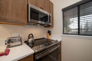 Beaver Village Unit #1934R