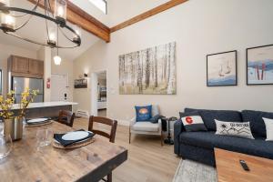 Beaver Village Unit #1934R