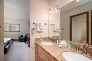 Beaver Village Unit #2032R