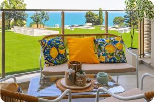 Luxury Sea View Appartment with Beach Access - Parking & Heated Pool
