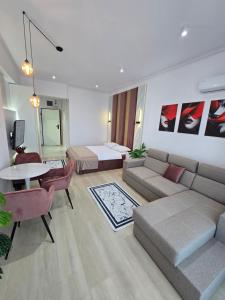 Prince Edward Beach Apartments - Tomis Villa Grand Resort with Free Parking