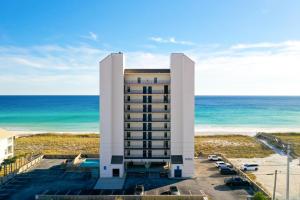 Thoughtfully Hosted Gulf-Front Retreat on Quiet Navarre Beach