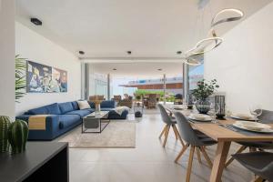 Peninsula Sunset Retreat ~ Moderne ~ Romslig ~ BBQ