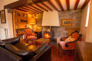 Gîte du Château de Spontin - 7a chaussée de Dinant - 5530 Spontin