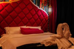 NO AC Arabian Nights Suite Romantic Moroccan Escape