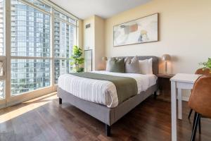 Sleek studio in Fort York walk to lake & Liberty