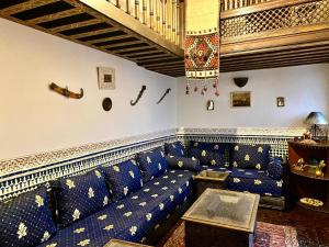 Évasion Authentique - Riad au charme Marocain à la localisation idéale - Terrasse WIFI et Climatisation