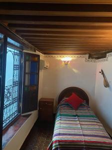 Évasion Authentique - Riad au charme Marocain à la localisation idéale - Terrasse WIFI et Climatisation