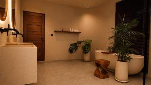 Brand-New Designer Villa, 3BR, Heart of Canggu