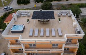 Beautiful Apartment In Rab Barbat With Wifi