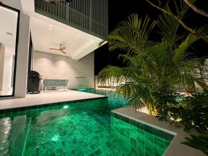 Coconut Grove Villa Controlled by Alexa