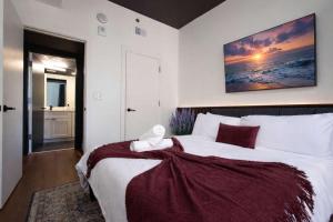 Downtown San Antonio 2BR Retreat River Walk Area Gym & Free Garage Parking